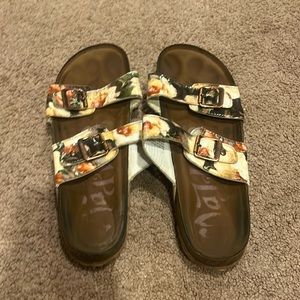 Flower sandals
